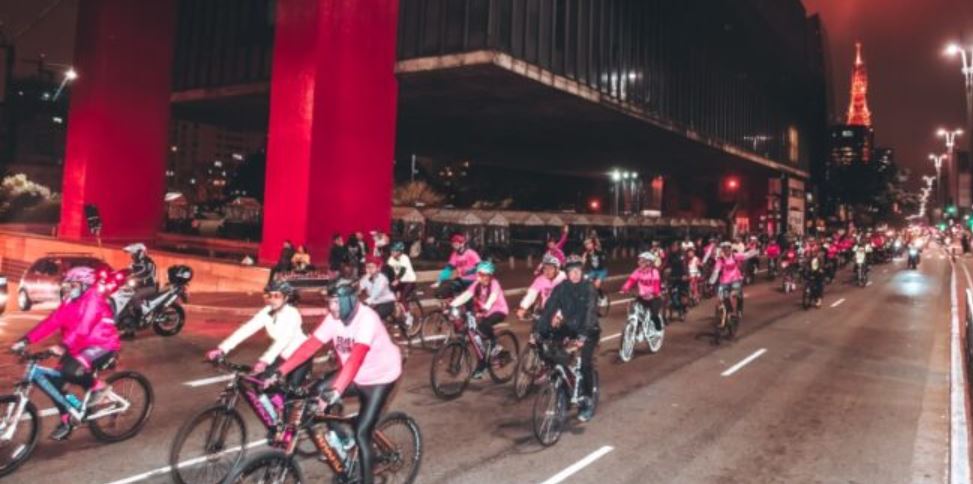 Pedalada Noturna 2023 em São Paulo: Uma noite de aventura nas ruas da cidade