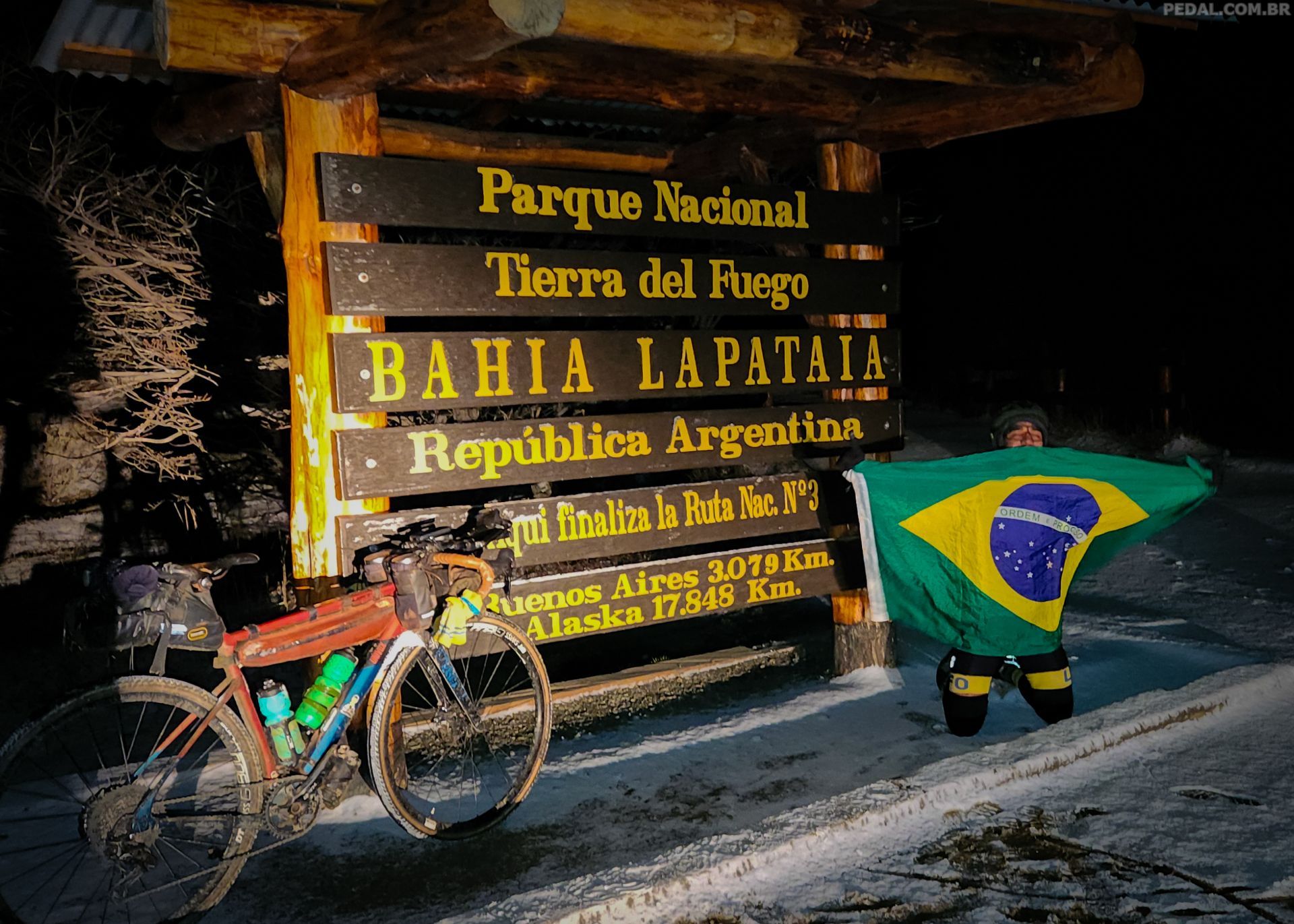 Brasileiro conquista recorde mundial na épica Travessia das Américas de bicicleta sem suporte