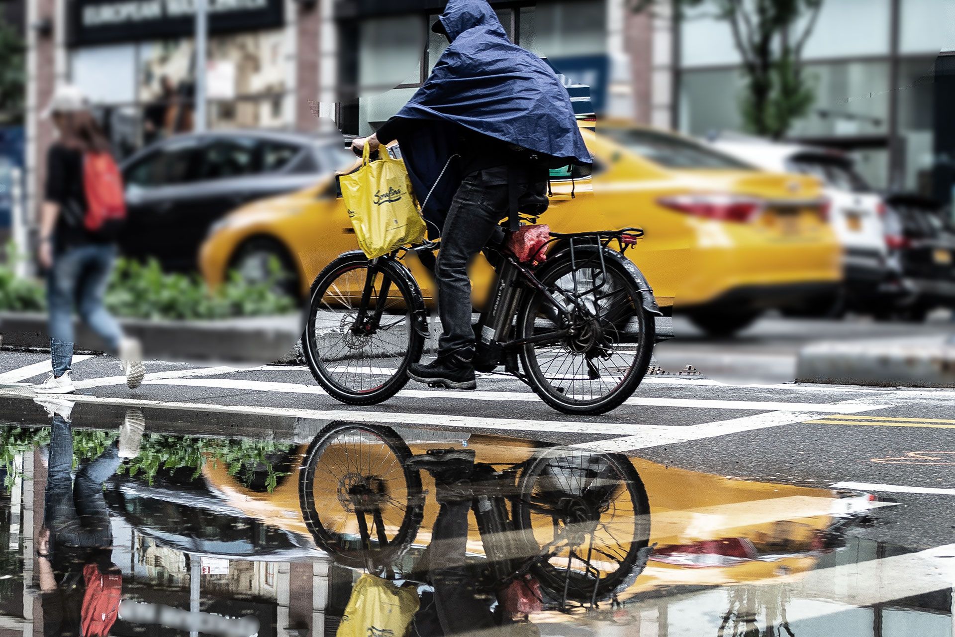 Dicas para pedalar na chuva: Navegando pelas ruas molhadas com segurança