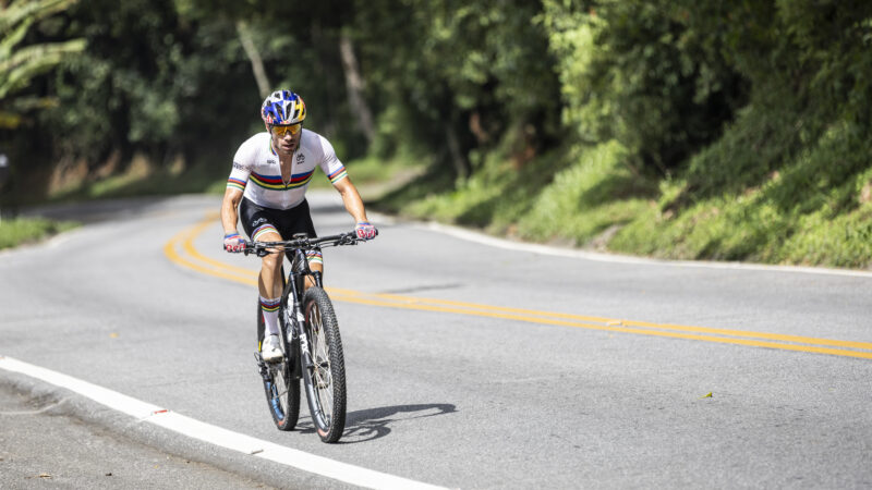 Novidades a caminho para o campeão Mundial Henrique Avancini!?
